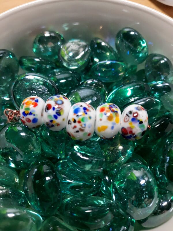 Multi-color on white 5 bead set