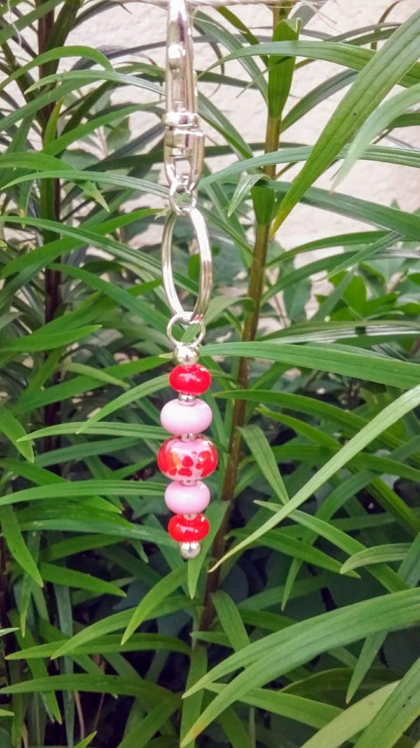 Red and pink 5 bead keychain