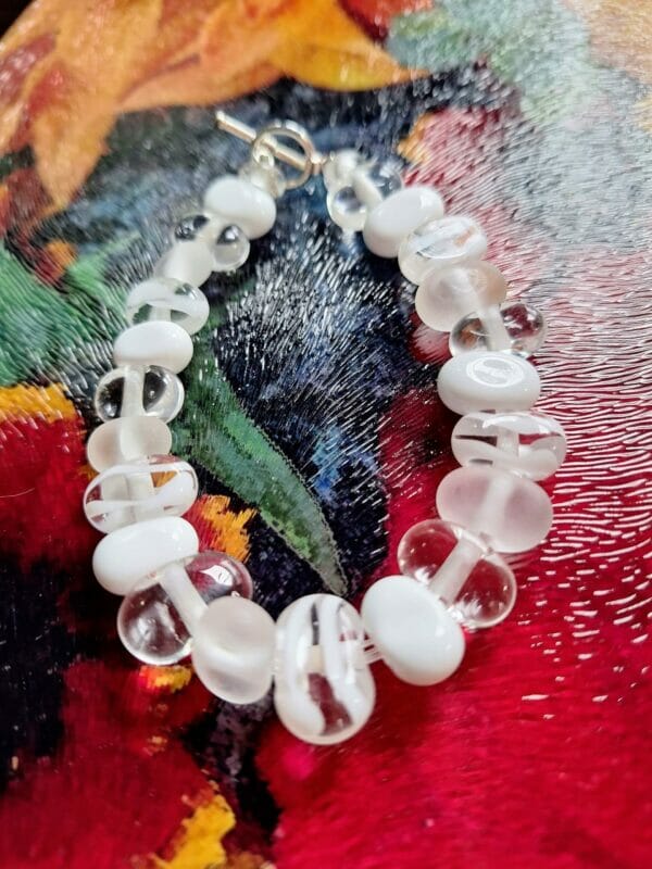 White feather flat bracelet 1